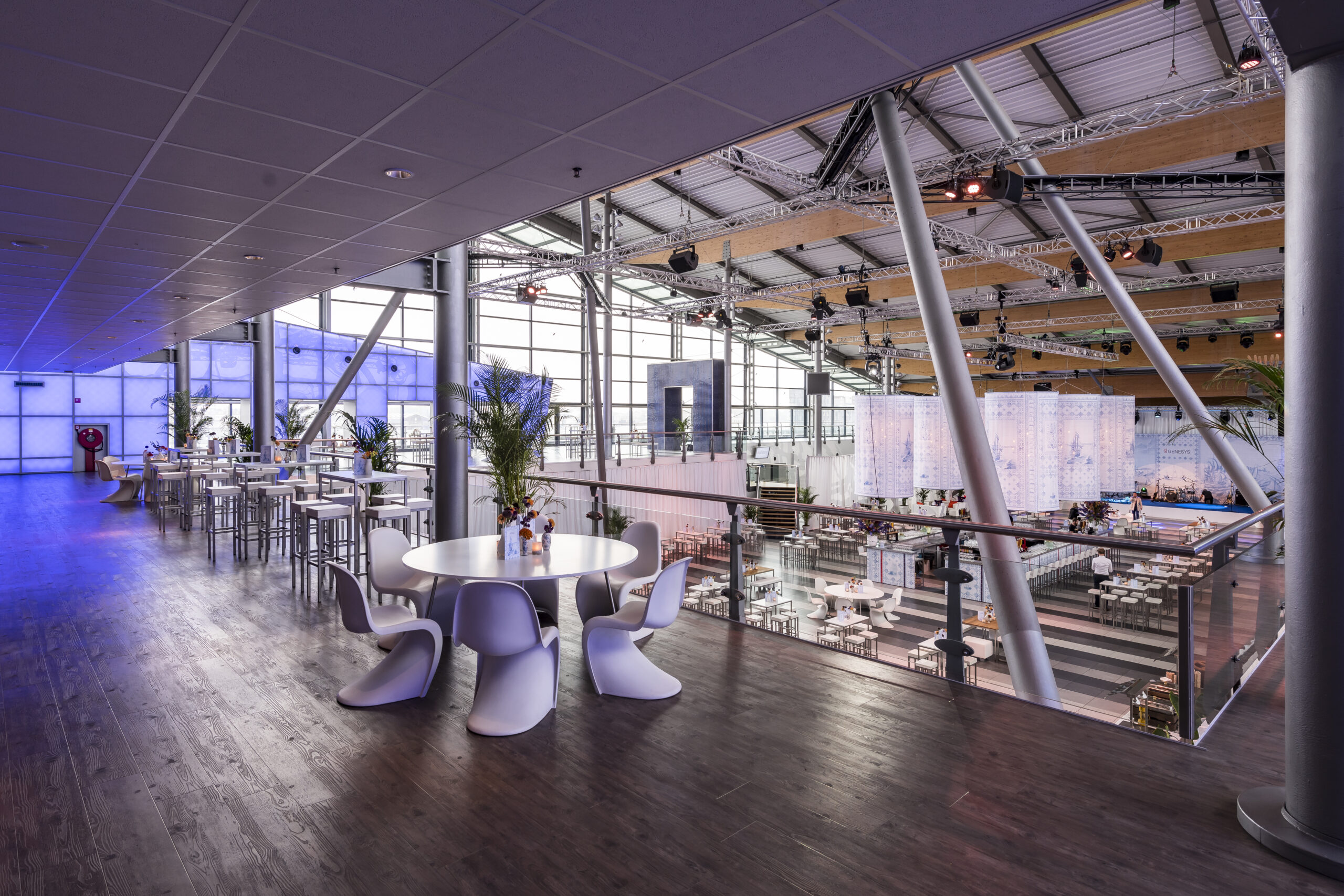 8. Walking dinner on Promenade Deck